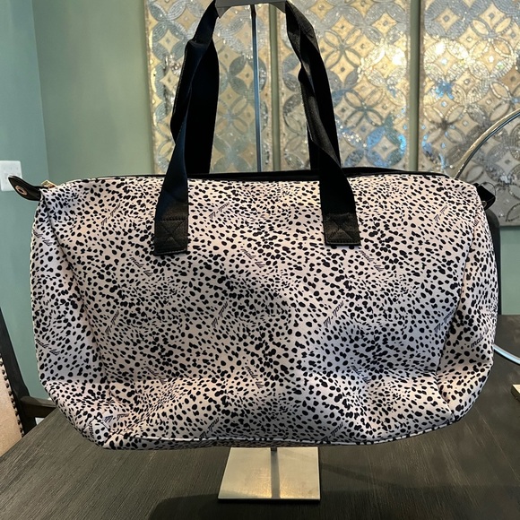 Mail and Lili Weekender Bag - Picture 2 of 5